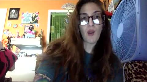 Snapshot of lillylushabae chatting on April 2026 07:29:01 PM hi guys im back on here 3 online show from April 2026 07:29:01 PM