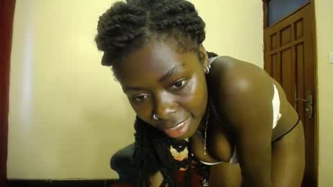 Snapshot of lilmystic_lola chatting on November 2025 02:50:02 PM Chelsea online show from November 2025 02:50:02 PM