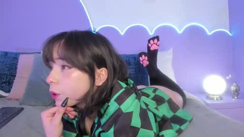 Lilou online show from February 2025 02:23:02 PM