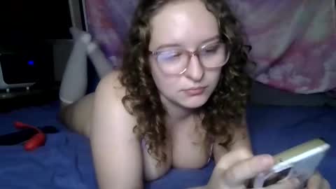 Snapshot of lilpies chatting on December 2024 04:38:01 AM LilPies  online show from December 2024 04:38:01 AM