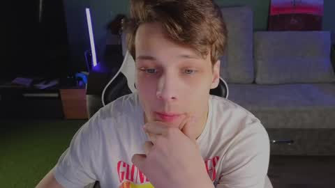 lilteddyboy online show from March 2026 06:22:02 PM