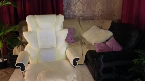 Lilu online show from October 2025 06:49:02 PM