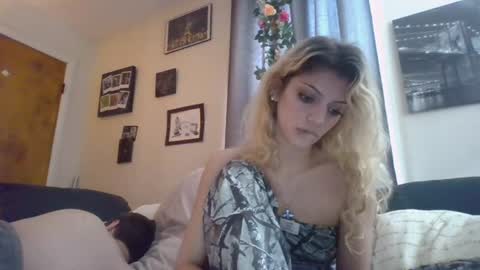 Snapshot of lilvioletxxx chatting on July 2026 08:33:01 PM Little Violet online show from July 2026 08:33:01 PM