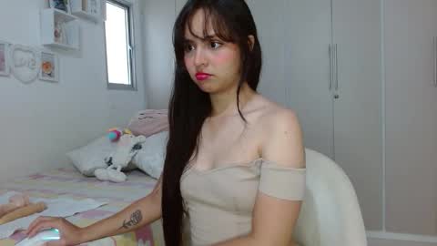 Snapshot of lily_crushx chatting on October 2025 09:12:02 PM Lirio online show from October 2025 09:12:02 PM