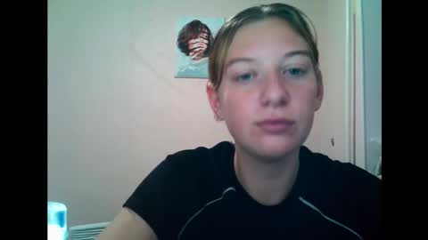 lily_ember online show from September 2025 07:37:01 PM