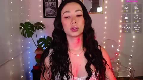 Snapshot of lily_evans_ chatting on December 2024 01:58:02 AM just lily online show from December 2024 01:58:02 AM