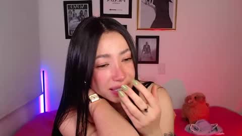 Snapshot of lily_evans_ chatting on January 2025 03:47:01 AM just lily online show from January 2025 03:47:01 AM