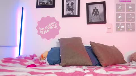 Snapshot of lily_evans_ chatting on January 2025 01:16:02 AM just lily online show from January 2025 01:16:02 AM