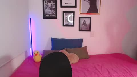 Snapshot of lily_evans_ chatting on January 2025 01:11:01 AM just lily online show from January 2025 01:11:01 AM