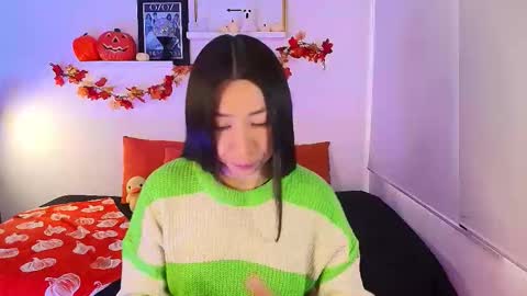 Snapshot of lily_evans_ chatting on November 2025 09:48:02 PM just lily online show from November 2025 09:48:02 PM