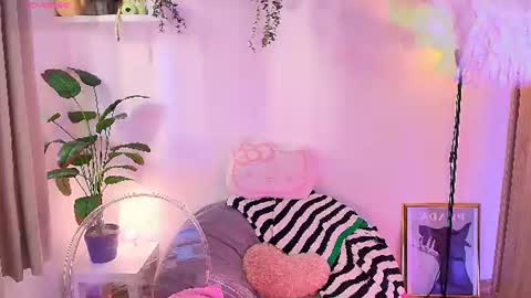 just lily online show from July 2026 10:05:01 PM