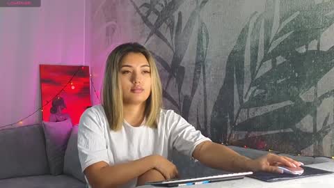 Lily online show from January 2025 06:26:01 AM