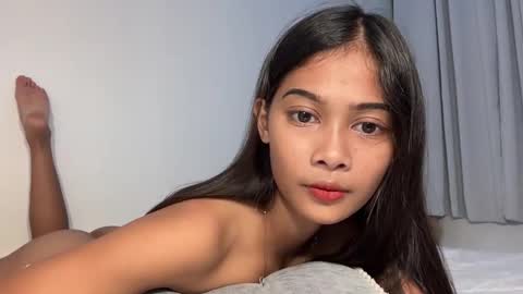Snapshot of lily_kaye chatting on May 2026 04:40:01 AM rika online show from May 2026 04:40:01 AM