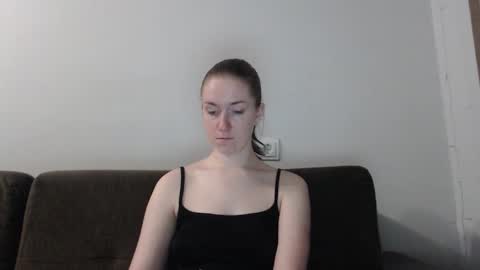 lily_love_x online show from October 2025 10:43:02 PM