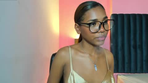 Lily Miiller online show from February 2025 07:38:01 PM