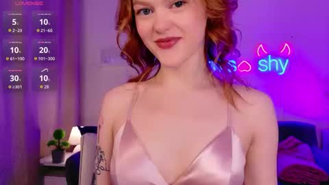 Snapshot of lily_mio chatting on June 2026 10:12:02 PM Im Lily online show from June 2026 10:12:02 PM