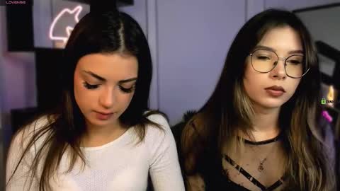 Lily online show from October 2025 07:03:02 PM