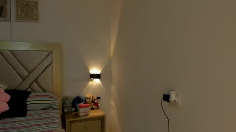 Snapshot of lily_noir_ chatting on April 2026 11:33:01 AM lily_noir_ online show from April 2026 11:33:01 AM