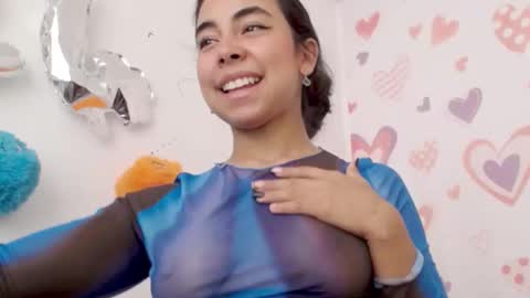 Lily Roberts online show from October 2025 03:10:02 PM