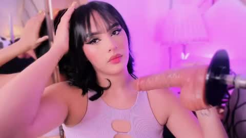 Snapshot of lily_stclair chatting on May 2026 04:08:01 AM . online show from May 2026 04:08:01 AM