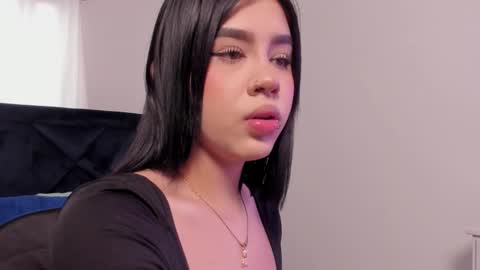 LilyWoodz online show from February 2026 07:12:01 PM