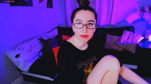 LILY online show from November 2025 08:37:02 AM