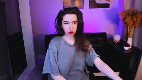 LILY online show from May 2026 11:06:01 AM