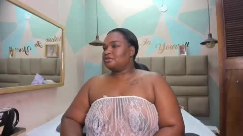 Snapshot of lilybaudyn_ chatting on February 2025 08:29:02 AM Lily online show from February 2025 08:29:02 AM