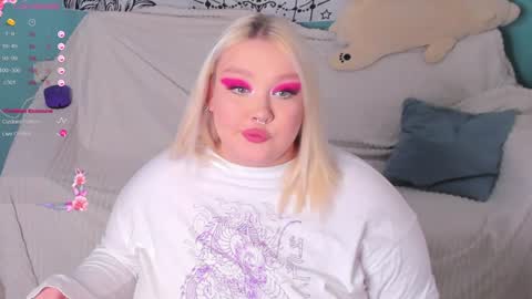 Snapshot of lilybelll chatting on January 2025 12:59:02 PM Lily online show from January 2025 12:59:02 PM