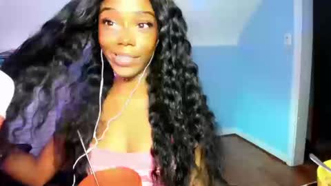 lilyblloom online show from October 2025 01:12:02 PM