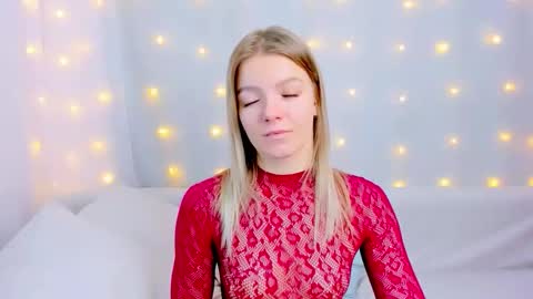 lilydavisss online show from January 2026 02:47:02 AM