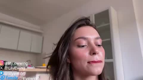 Snapshot of lilyewing_ chatting on July 2026 03:33:01 PM Lily online show from July 2026 03:33:01 PM