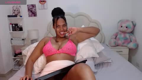 Snapshot of lilyjacksonn chatting on February 2025 10:48:01 PM Lily.. online show from February 2025 10:48:01 PM