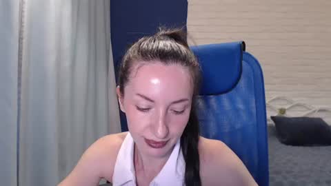 Snapshot of lilymellow chatting on July 2026 09:24:02 AM Lily online show from July 2026 09:24:02 AM