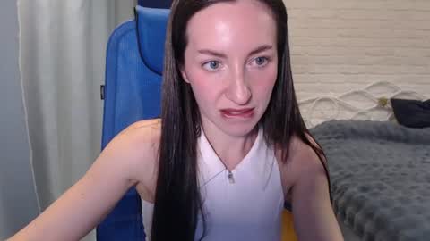 Snapshot of lilymellow chatting on August 2026 09:00:01 AM Lily online show from August 2026 09:00:01 AM