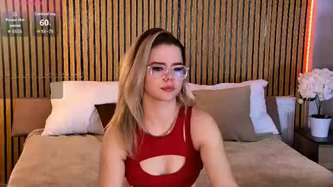 Snapshot of lilyrabbit chatting on May 2026 05:49:01 AM Rose online show from May 2026 05:49:01 AM