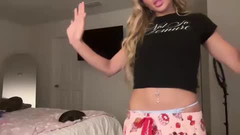 lilysummers21208 online show from January 2026 11:41:02 PM