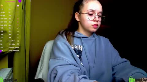 Lily online show from October 2025 01:59:02 PM