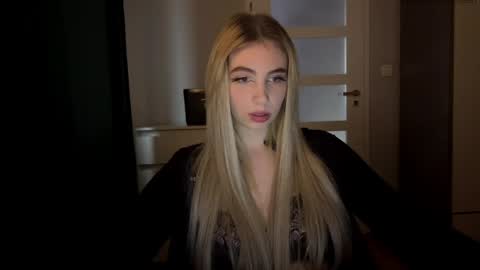 Lily online show from May 2026 04:48:02 PM