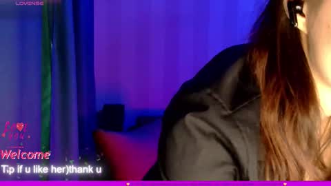 LilyXSky online show from October 2025 01:45:02 PM