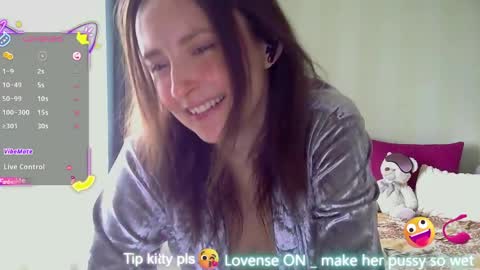 LilyXSky online show from April 2026 10:31:01 AM