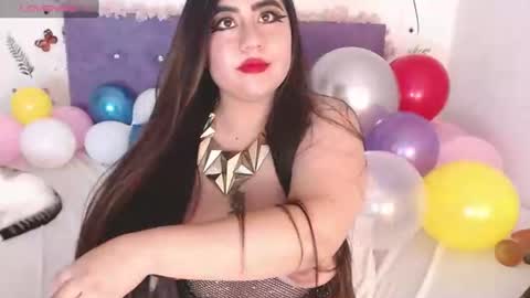 Snapshot of lin_jayani chatting on June 2026 05:05:02 AM Lin online show from June 2026 05:05:02 AM