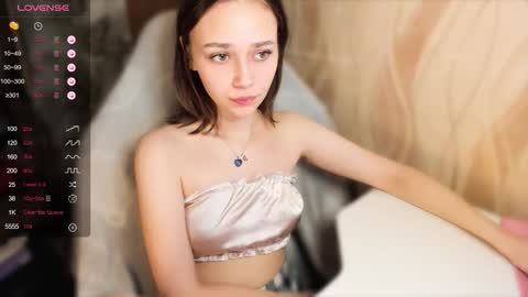 Snapshot of lina_and_lion chatting on October 2025 05:52:01 AM Scarlet online show from October 2025 05:52:01 AM