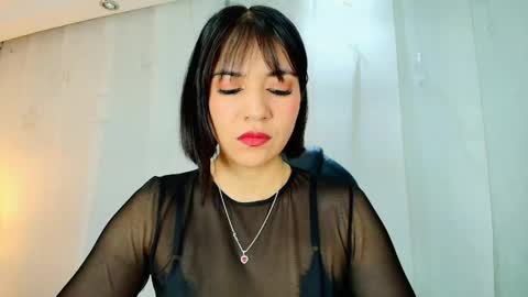 Snapshot of lina_bedoya chatting on May 2026 11:39:02 AM Lina Bedoya online show from May 2026 11:39:02 AM