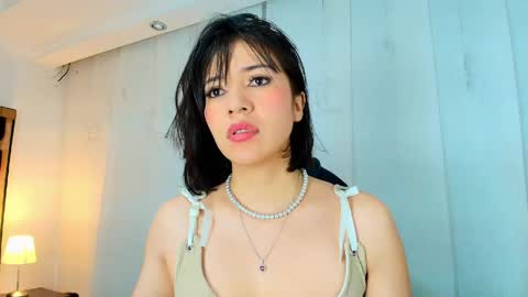 Snapshot of lina_bedoya chatting on June 2026 11:38:01 AM Lina Bedoya online show from June 2026 11:38:01 AM
