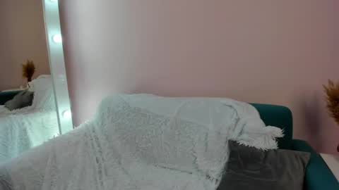 Snapshot of lina_blueeyed chatting on January 2025 01:00:01 PM Lina blueeyed GMT3 1100-1700 Mon Wed Thu Sat Sun online show from January 2025 01:00:01 PM