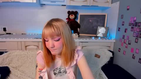 Snapshot of lina_blueeyed chatting on February 2025 11:12:02 AM Lina blueeyed GMT3 1100-1700 Mon Wed Thu Sat Sun online show from February 2025 11:12:02 AM