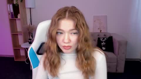 Lina online show from March 2025 06:43:01 AM