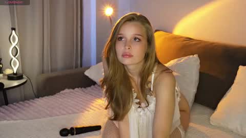 Snapshot of lina_kriss chatting on June 2026 05:09:01 AM Kriss and Lina online show from June 2026 05:09:01 AM