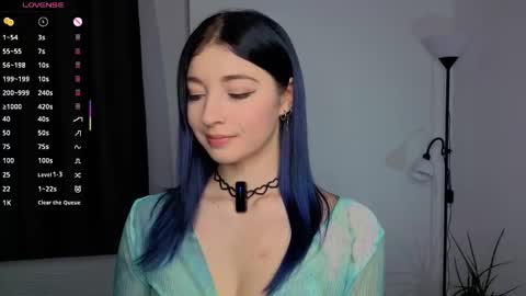 Lina online show from October 2025 02:18:01 PM